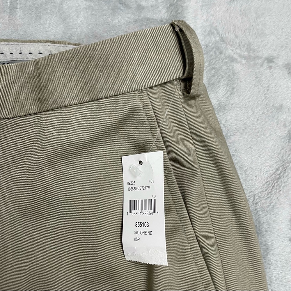 Haggar Pants 42x29 Mens NWT Iron Free Premium Khaki Classic Fit - Picture 3 of 9